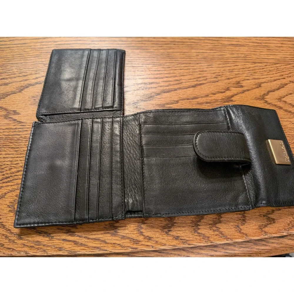 Vintage Tignanello Black Leather Tri Fold‎ Wallet Snap Closure Gold Tone Accent